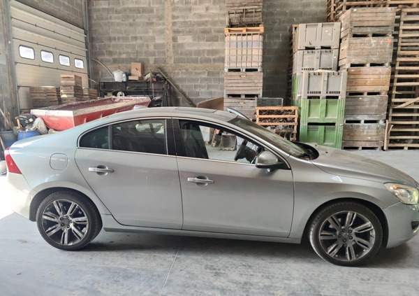 Volvo S60 cena 54000 przebieg: 180000, rok produkcji 2010 z Mogielnica małe 67